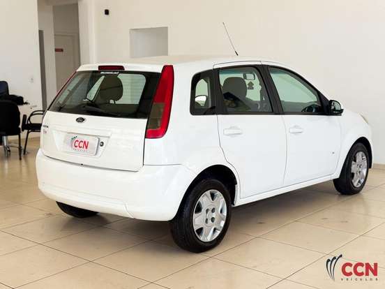 FORD-FIESTA-2014