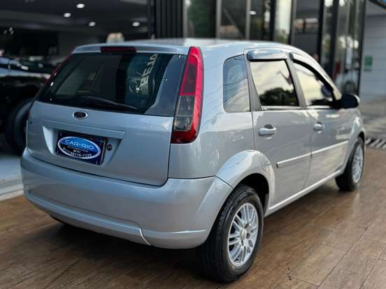 FORD-FIESTA-2012