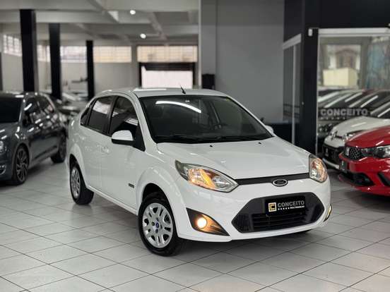 FORD-FIESTA-2012