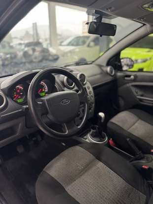 FORD-FIESTA-2012