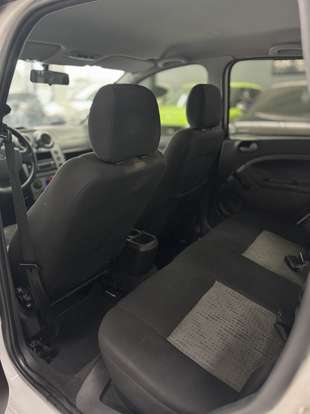 FORD-FIESTA-2012