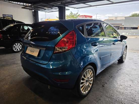 FORD-FIESTA-1.6 TITANIUM HATCH 16V FLEX 4P POWERSHIFT FORD-FIESTA-2013
