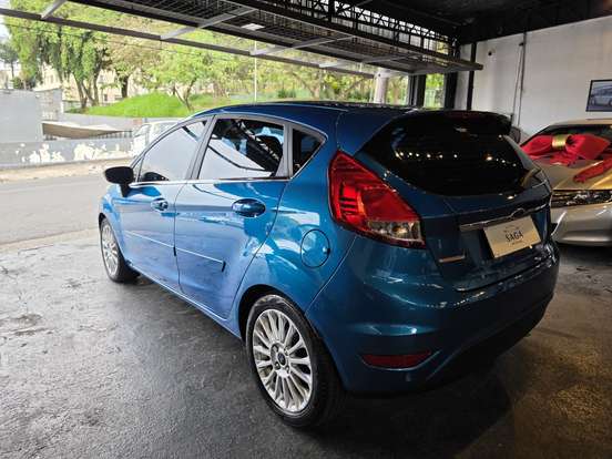 FORD-FIESTA-2013