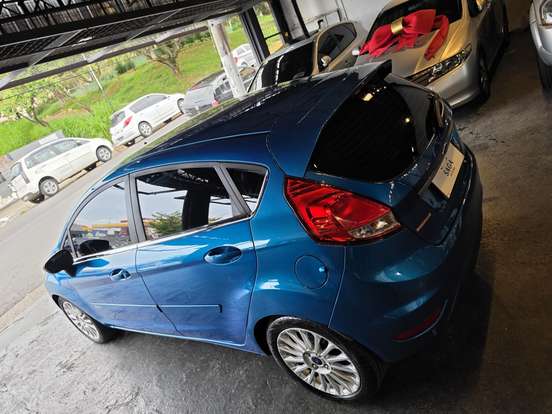 FORD-FIESTA-1.6 TITANIUM HATCH 16V FLEX 4P POWERSHIFT FORD-FIESTA-2013