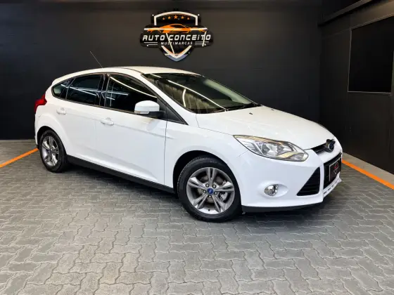 FORD FOCUS 1.6 SE 16V FLEX 4P POWERSHIFT