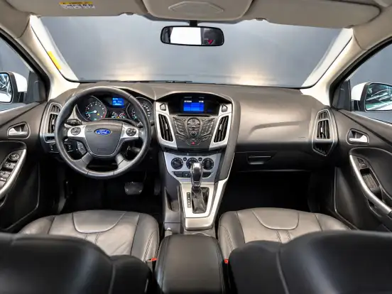 FORD-FOCUS-1.6 SE 16V FLEX 4P POWERSHIFT FORD-FOCUS-2014