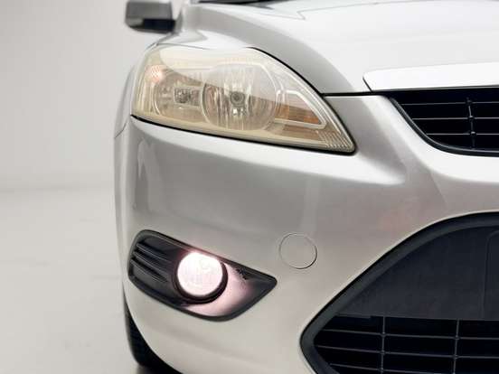 FORD-FOCUS-2010