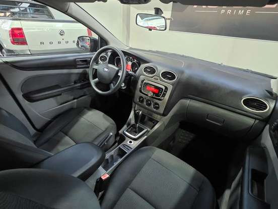 FORD-FOCUS-2.0 GHIA 16V GASOLINA 4P AUTOMÁTICO FORD-FOCUS-2009