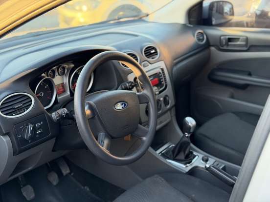 FORD-FOCUS-2.0 GLX 16V GASOLINA 4P MANUAL FORD-FOCUS-2009