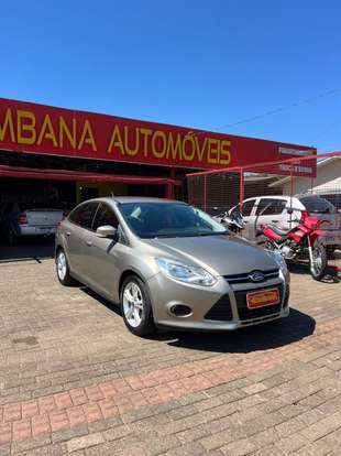 FORD-FOCUS-2013