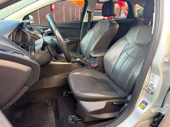 FORD-FOCUS-2.0 SE PLUS 16V FLEX 4P POWERSHIFT FORD-FOCUS-2016