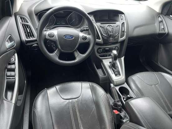 FORD-FOCUS-2.0 SE SEDAN 16V FLEX 4P POWERSHIFT FORD-FOCUS-2014