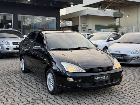 FORD FOCUS 2.0 SEDAN 16V GASOLINA 4P MANUAL