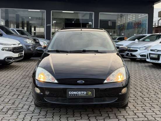 FORD-FOCUS-2.0 SEDAN 16V GASOLINA 4P MANUAL FORD-FOCUS-2001