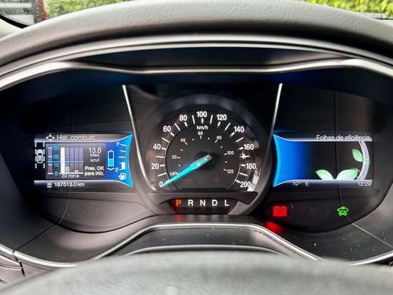 FORD-FUSION-2014
