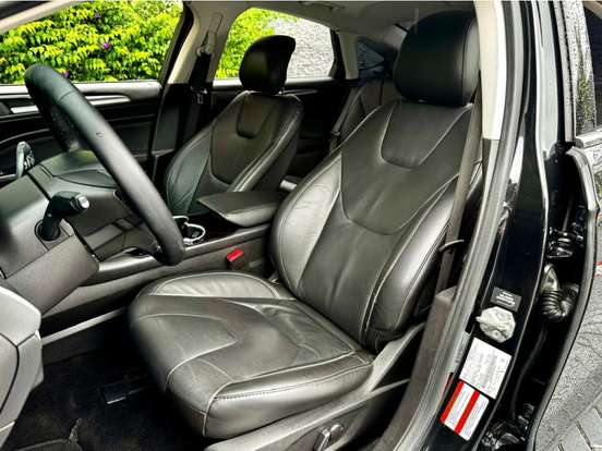 FORD-FUSION-2014