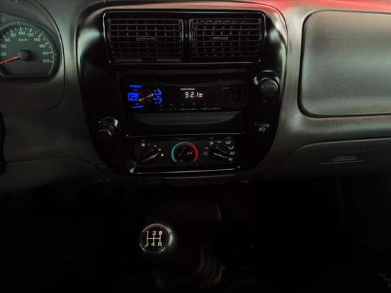 FORD-RANGER-2.3 XLS 4X2 CS 16V GASOLINA 2P MANUAL FORD-RANGER-2006
