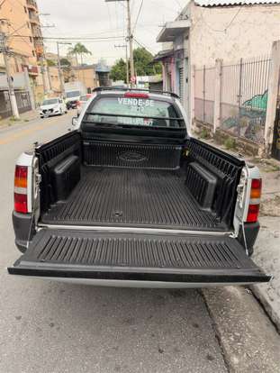 FORD-COURIER-2012