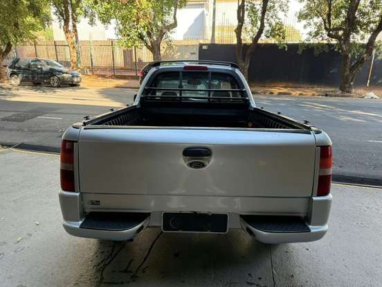 FORD-COURIER-2003