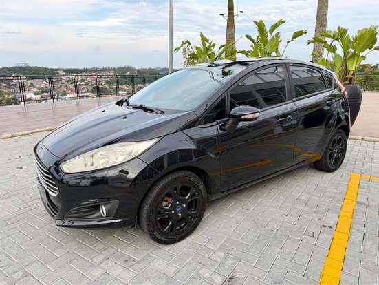 FORD-FIESTA-2013