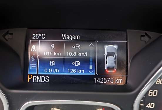 FORD-FOCUS-2015