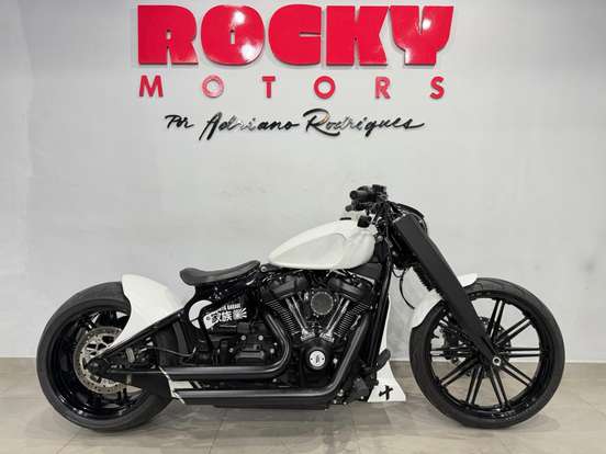 HARLEY-DAVIDSON-SOFTAIL BREAKOUT 114-2020