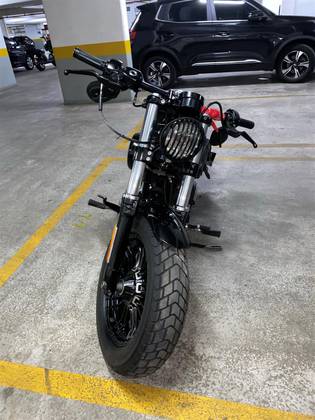 HARLEY-DAVIDSON SPORTSTER FORTY-EIGHT 