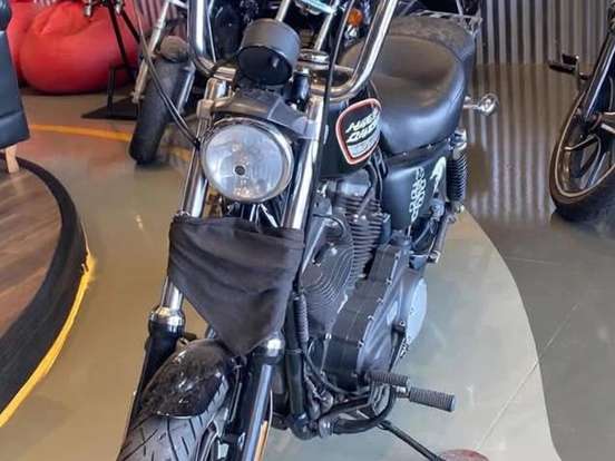 HARLEY-DAVIDSON-SPORTSTER XL 883 R HARLEY-DAVIDSON-SPORTSTER XL 883 R-2010