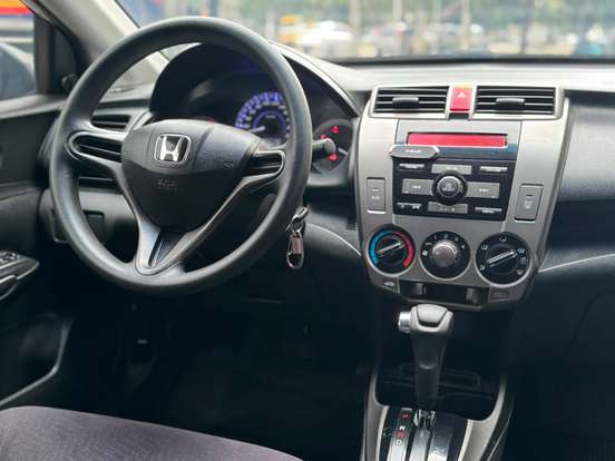 HONDA-CITY-1.5 LX 16V FLEX 4P AUTOMÁTICO HONDA-CITY-2012