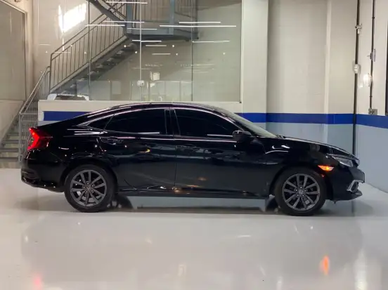 HONDA-CIVIC-2021