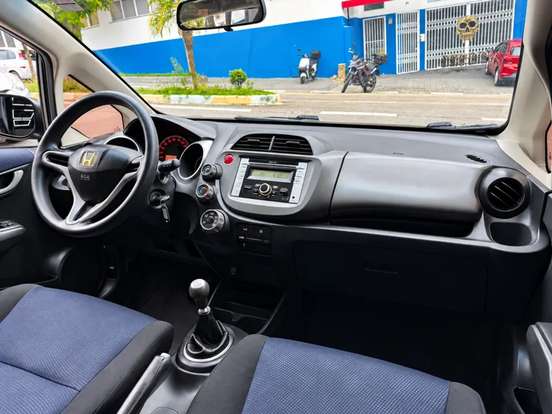 HONDA-FIT-2013