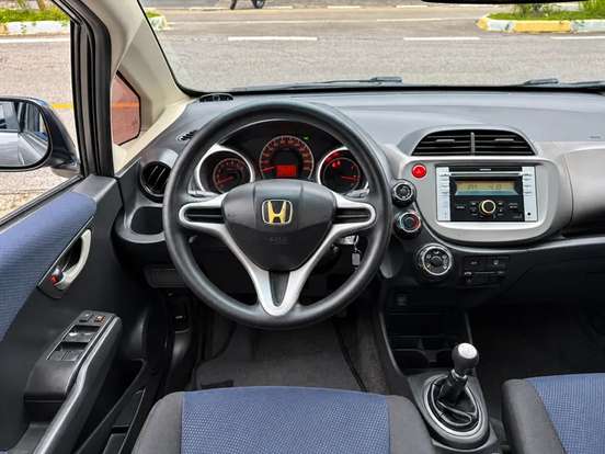 HONDA-FIT-1.4 DX 16V FLEX 4P MANUAL HONDA-FIT-2013