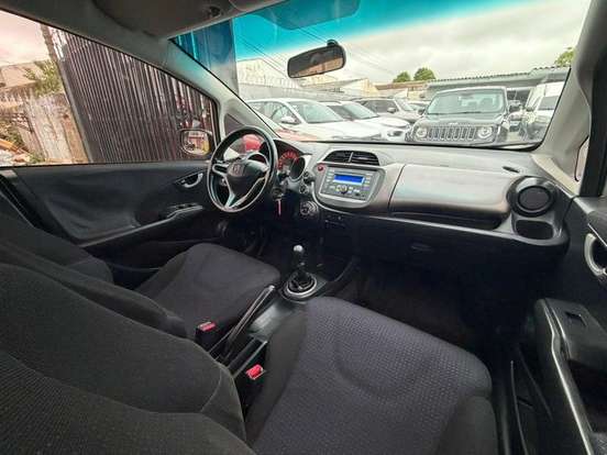 HONDA-FIT-2009