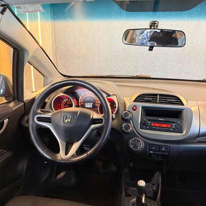 HONDA-FIT-2010