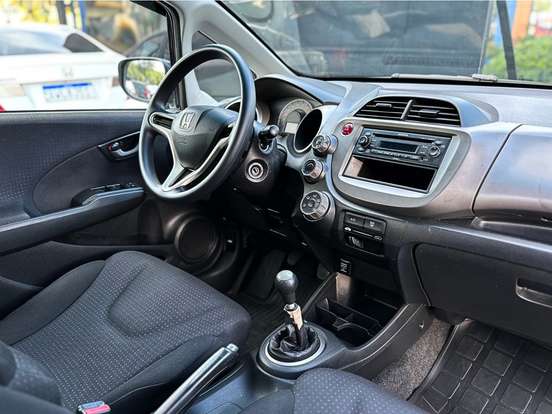 HONDA-FIT-2010