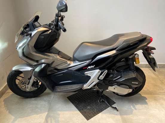 HONDA-ADV-2022