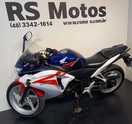 HONDA-CBR 250R-2012