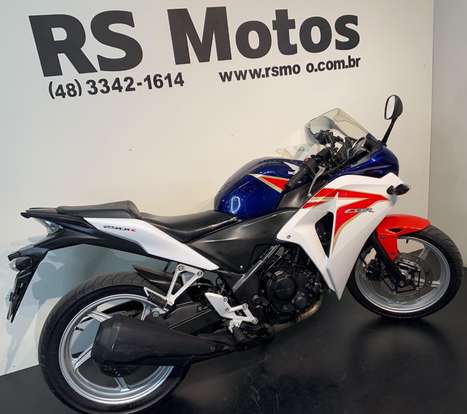 HONDA-CBR 250R-2012