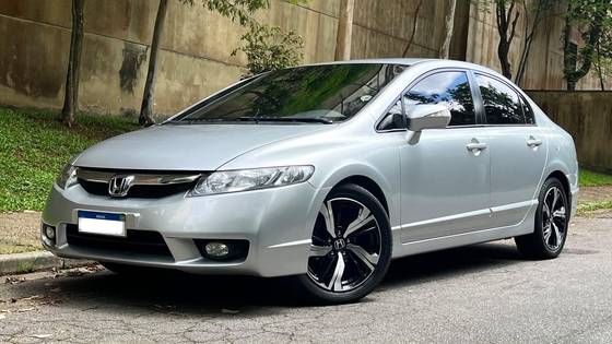 HONDA CIVIC 1.8 LXL 16V FLEX 4P AUTOMÁTICO