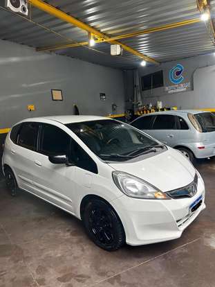 HONDA-FIT-2014