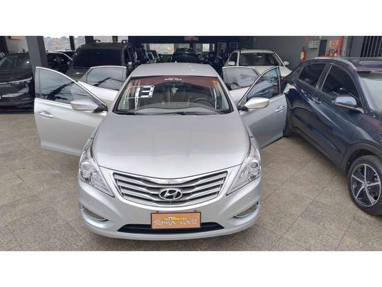 HYUNDAI-AZERA-3.0 MPFI GLS V6 24V GASOLINA 4P AUTOMÁTICO HYUNDAI-AZERA-2012