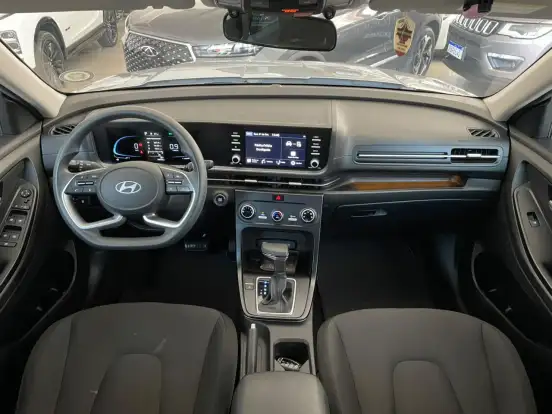 HYUNDAI-CRETA-1.0 TGDI FLEX COMFORT AUTOMÁTICO HYUNDAI-CRETA-2025