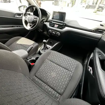 HYUNDAI-HB20-2023