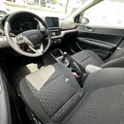 HYUNDAI-HB20-2023
