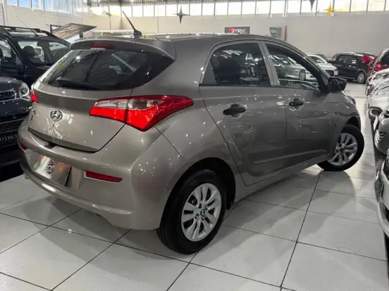 HYUNDAI-HB20-1.0 COMFORT 12V FLEX 4P MANUAL HYUNDAI-HB20-2016