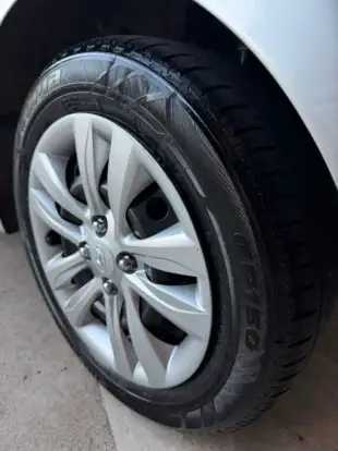 HYUNDAI-HB20-2016