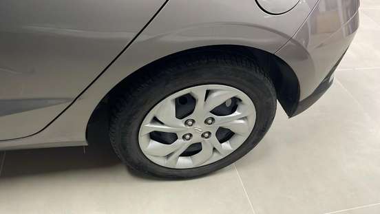 HYUNDAI-HB20-2024