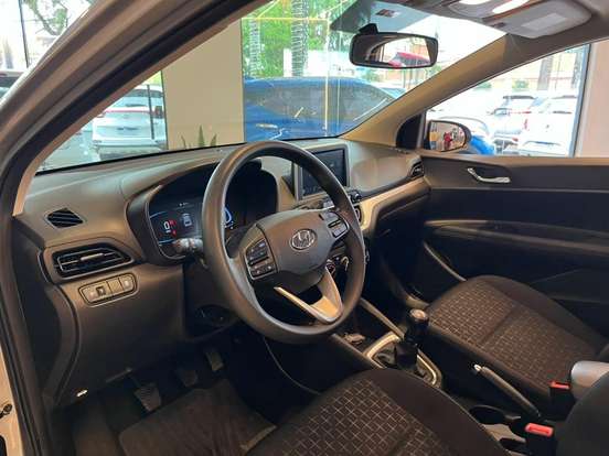 HYUNDAI-HB20-2024