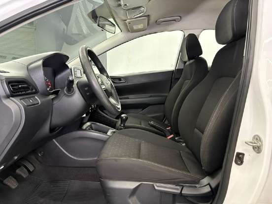 HYUNDAI-HB20-2023