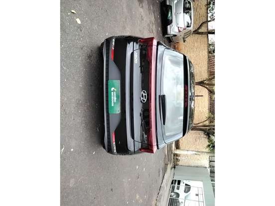 HYUNDAI-HB20-2023